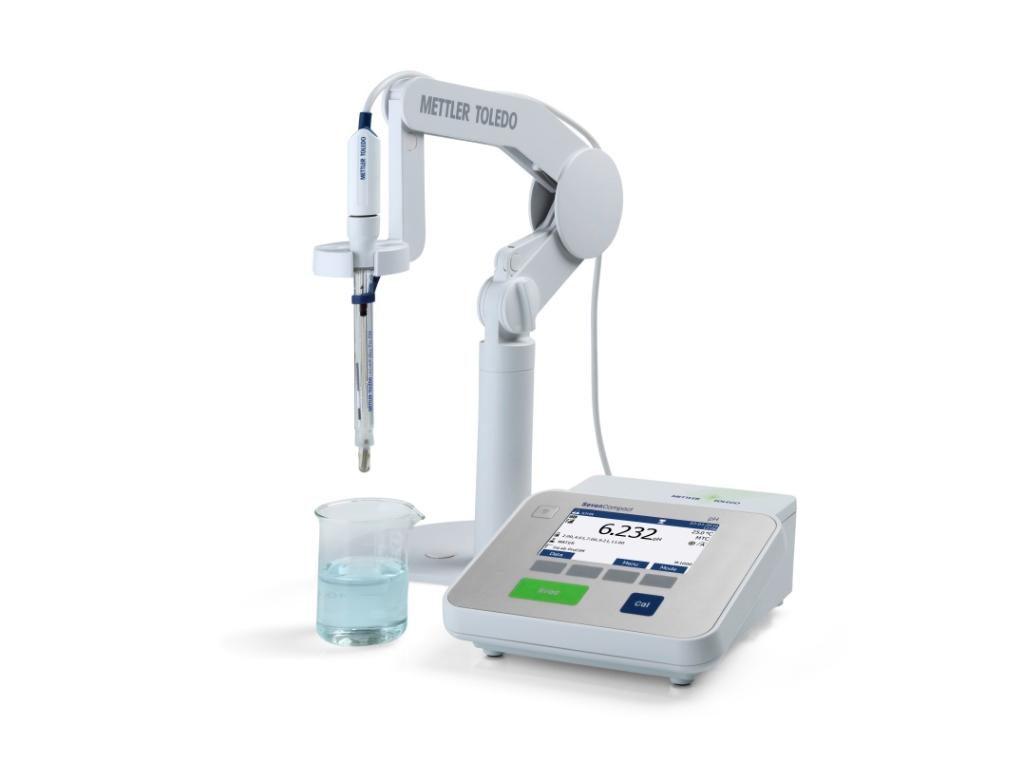 SevenCompact_S210_InLabMax Pro_Meas1_Cutout_Internet_51765